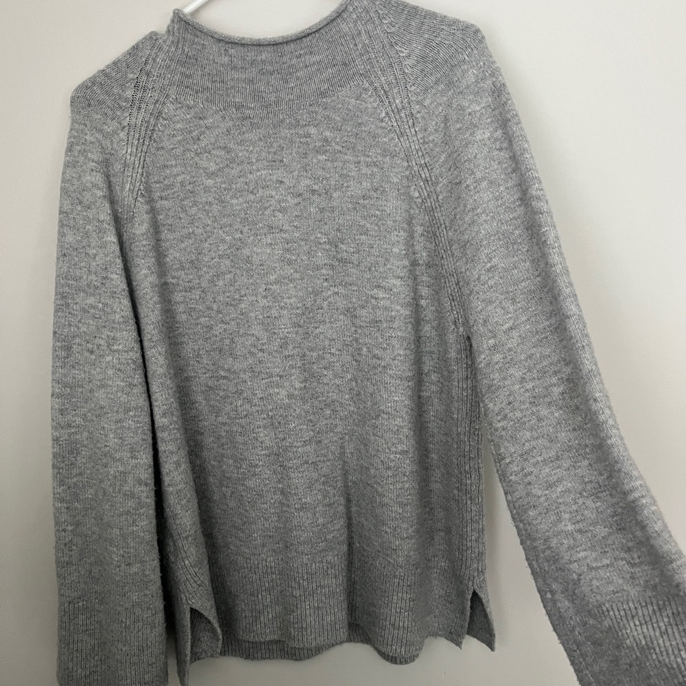 LOFT Heather Gray Knit Pullover